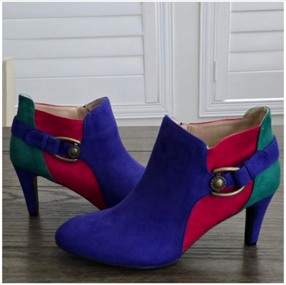 Boston Design Studio Blue, Green & Red Colorblock Women's Bootie, Size 11W - Picture 13 of 14